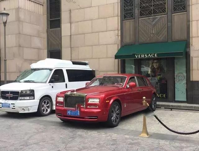 富婆招聘劳斯莱斯司机,堪比王思聪司机标准,月