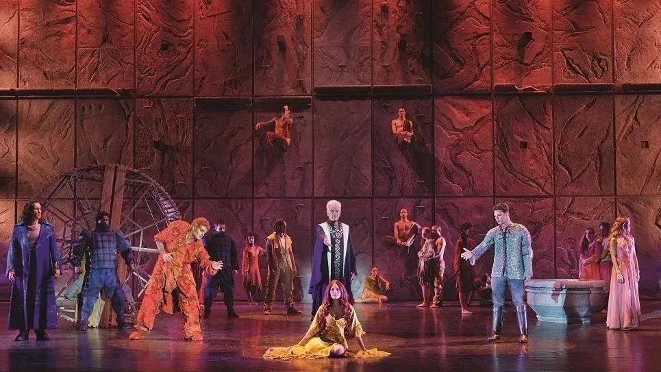 大戏看北京|时隔5年 法语音乐剧《巴黎圣母院》惊喜回归 大戏看北京|时隔5年 法语音乐剧《巴黎圣母院》惊喜回归