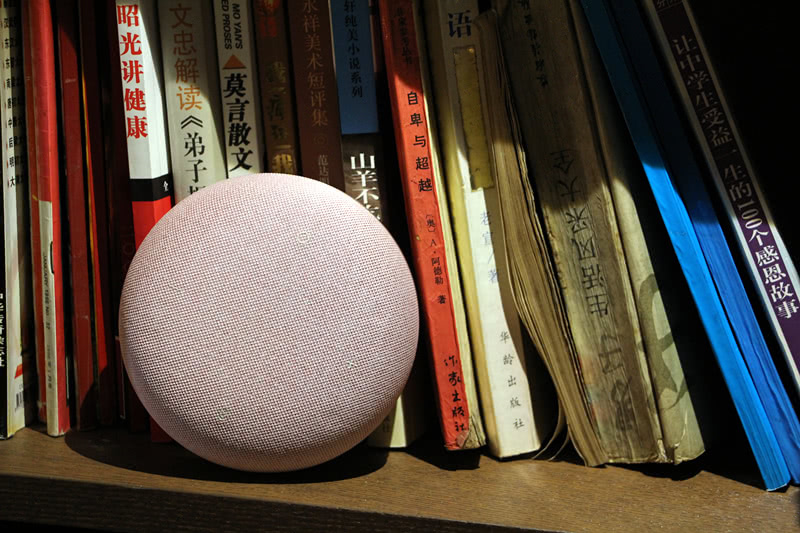 颜值秒杀小爱同学的AI智能音箱?居然还是不