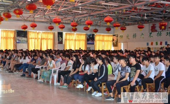 梁山县检察院开展打击校园贷法治进校园活动