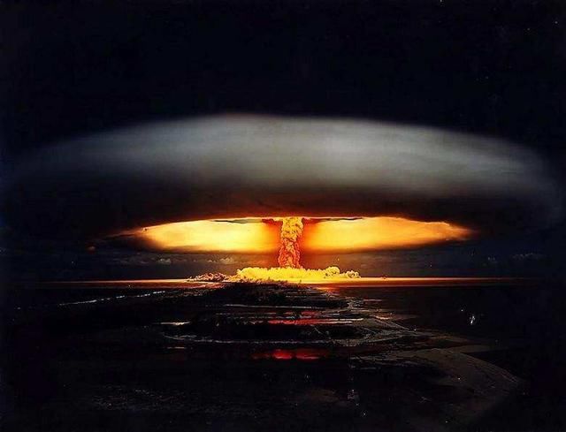 人类如何要在核爆炸中才能生存下去呢?
