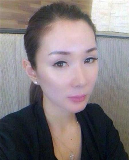 金巧巧儿子周岁宴请半个娱乐圈,丈夫于冬和前