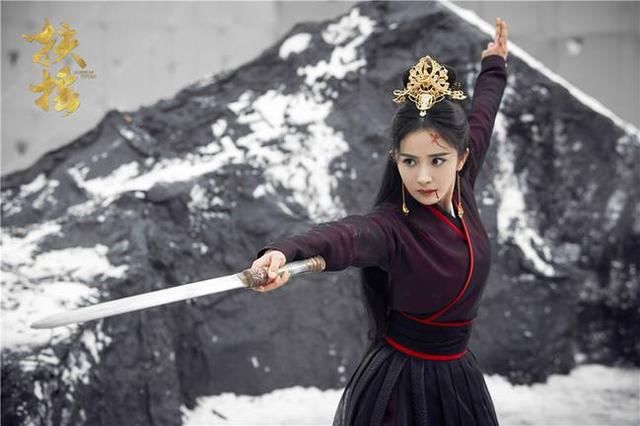 《扶摇》后杨幂现代剧来袭,看到男主后网友表