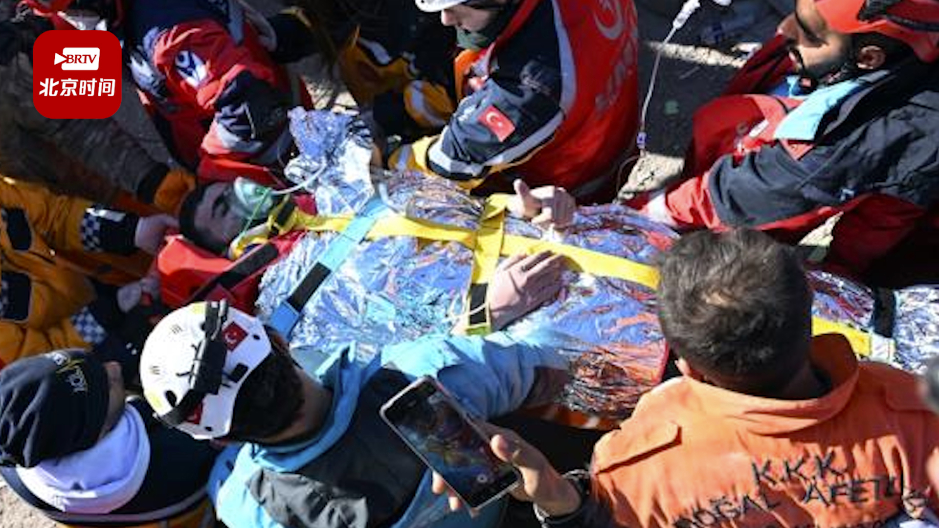再次刷新纪录！地震后198小时土耳其3名男子被救出