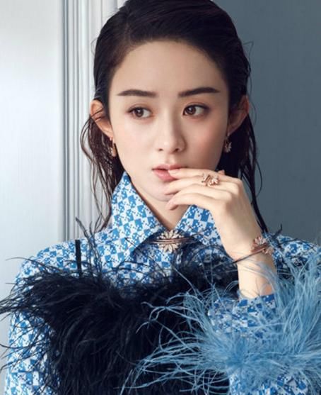 赵丽颖身家上亿却不炫耀,不带保镖还骑电动车