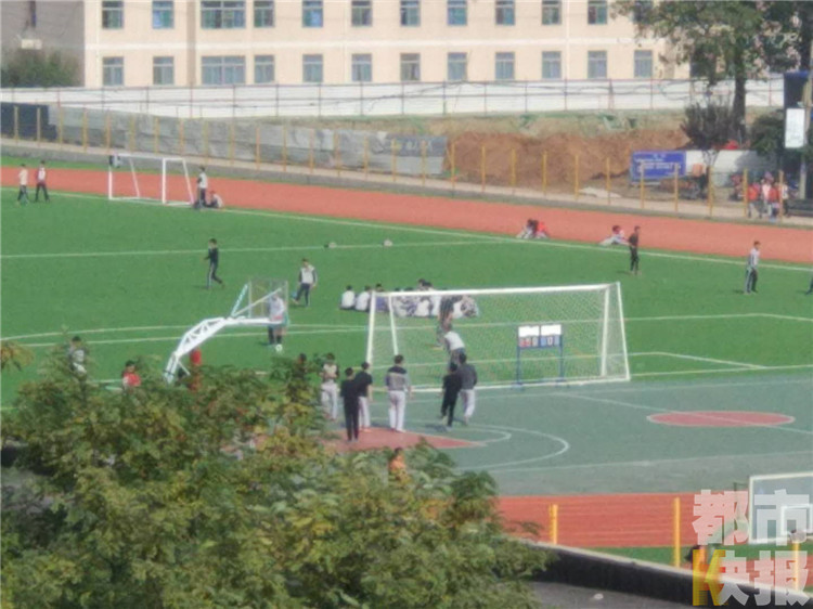 高中生操场产子 00后晒孕照 早育现象为何频发? 高中生操场产子 00后晒孕照 早育现象为何频发?