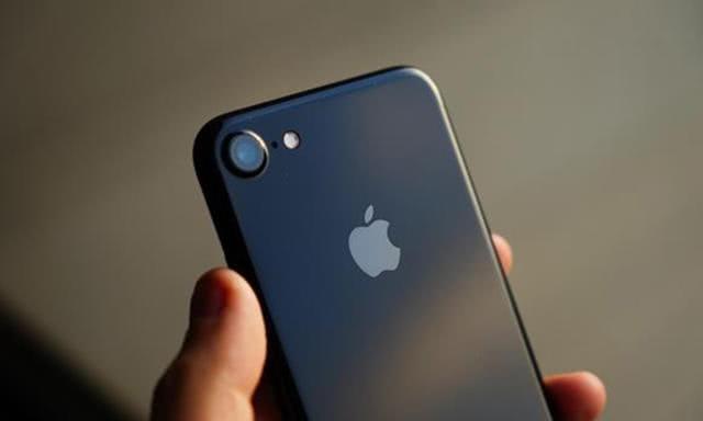 iPhone7从5388降至3788!对比华为P20你选谁