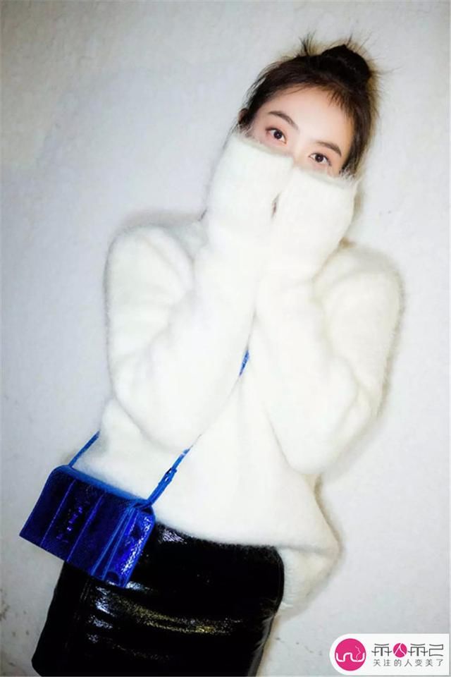 寒冷冬天,一件白毛衣穿出百变造型,杨幂、刘雯