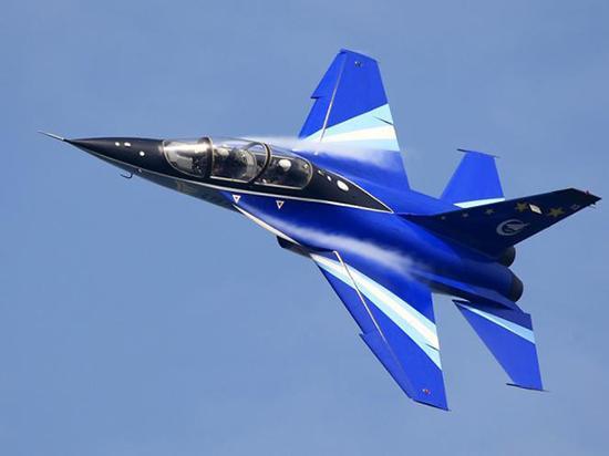 中国空军未来面貌初现端倪 将装备2000架四代机