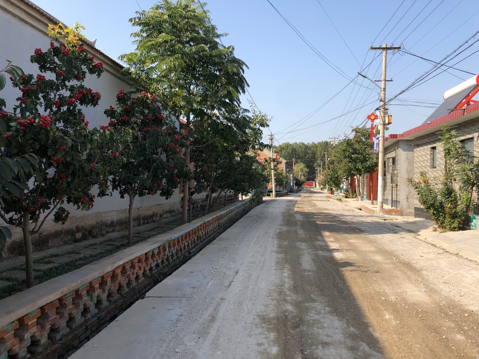 修路种树拆违建 平谷峪口镇乡村发展"提档升级"