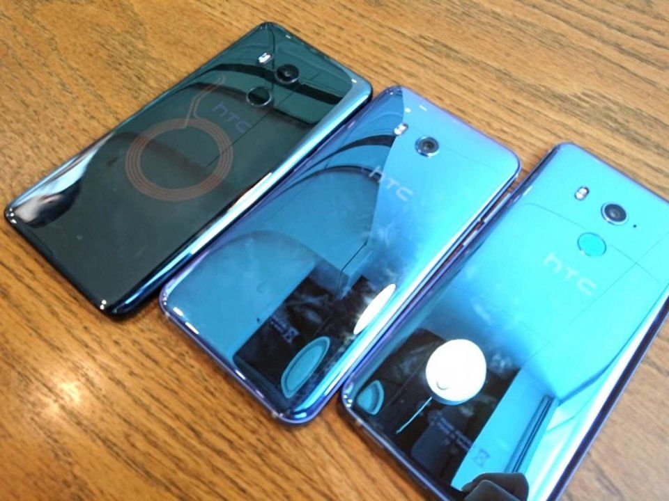 外媒抱怨:SONY新机XZ2外型不该抄袭HTC U1