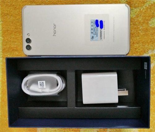 华为荣耀V10,优缺点一目了然,来自七万用户的