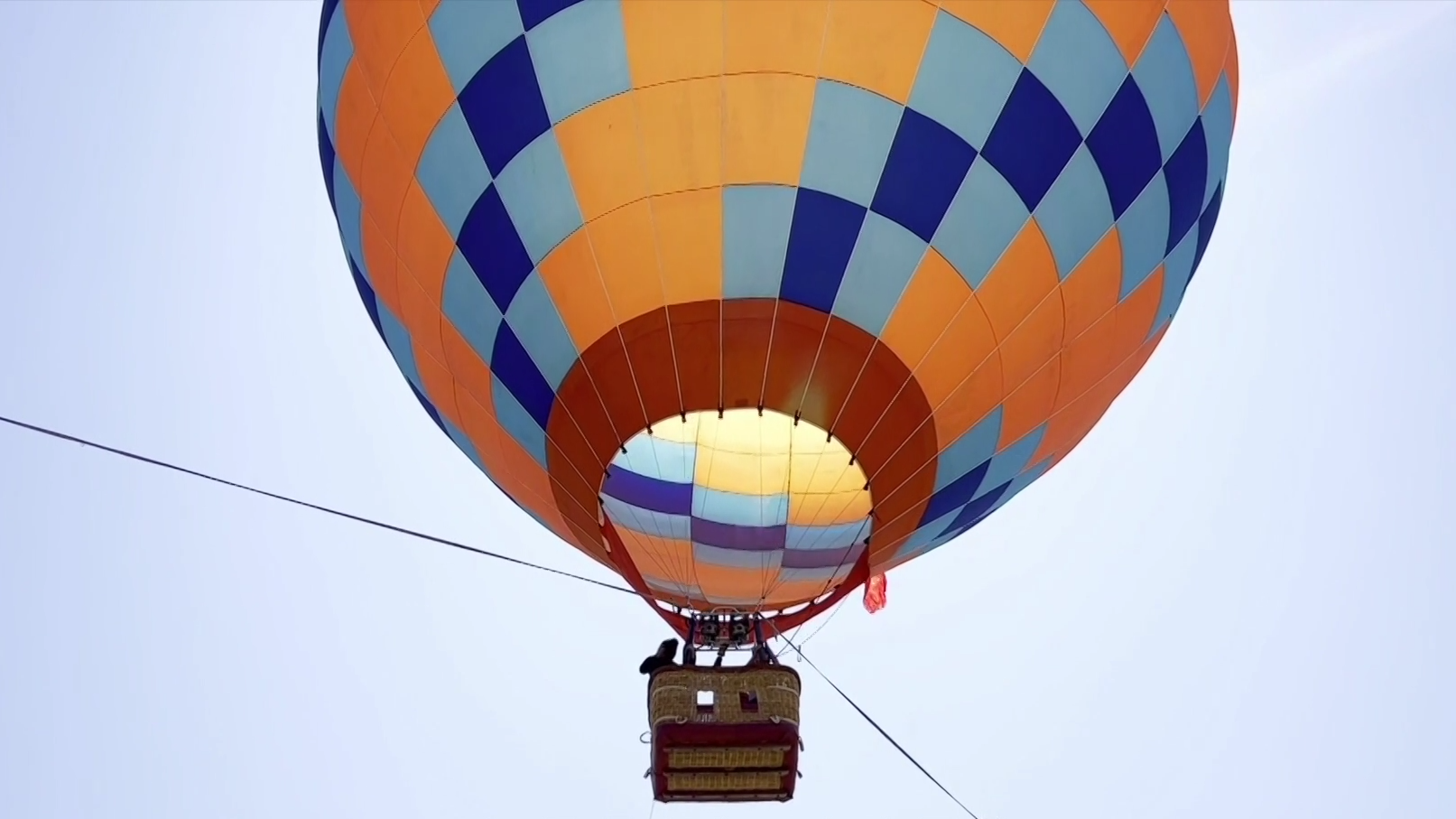 北京日记丨浪漫、刺激、震撼！穿过云霄，去感受来自3000米天空的问候