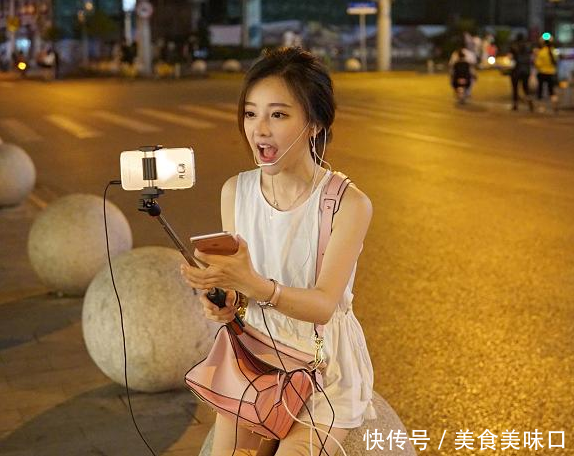 冯提莫:与会计门男主开房,仅仅是正常聊天玩耍