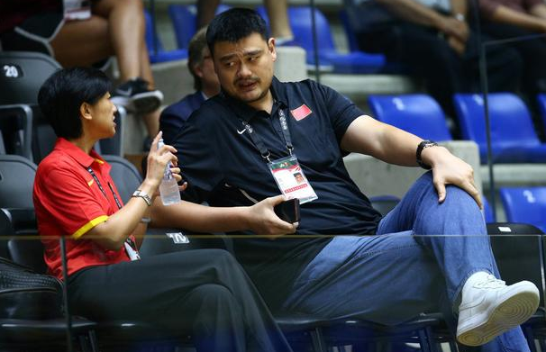 鄂媒:外界谁有姚主席懂球 不信他还能信谁? 鄂媒:外界谁有姚主席懂球 不信他还能信谁?