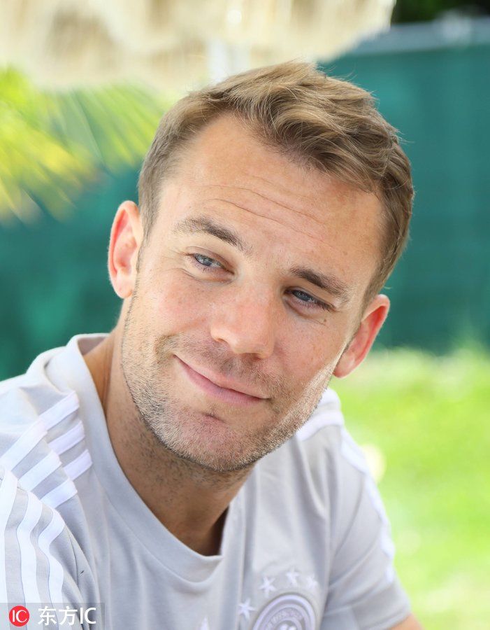 德国国家队媒体日 穆勒笑容灿烂诺伊尔颜值迷