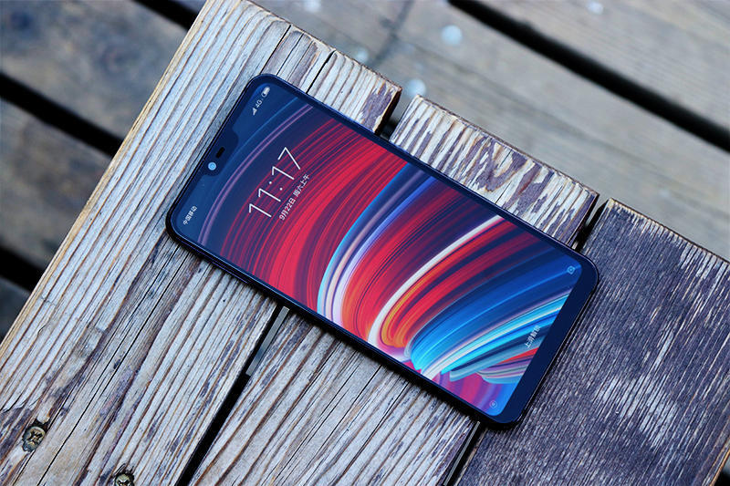 剑指旗舰,拒绝黯淡:小米8 青春版深度评测