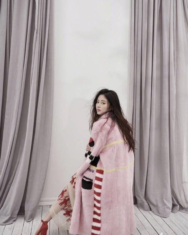 了,那一定就不是了吧 早年颖儿插足付辛博与王靓雅之间的三角恋情曝光