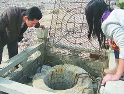 锁龙井事件真实传说:锁龙井的来历,各种版本的