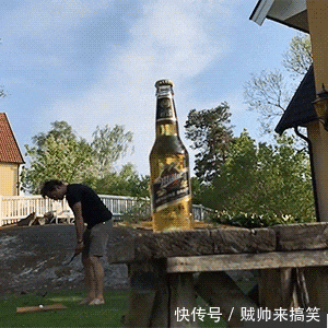 搞笑gif:为什么妹子不上我的车,好忧伤