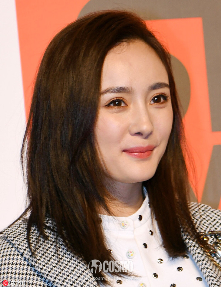 修饰脸型的眉毛都知道杨幂的眉毛很出名,但其实她也是换过很多种眉形