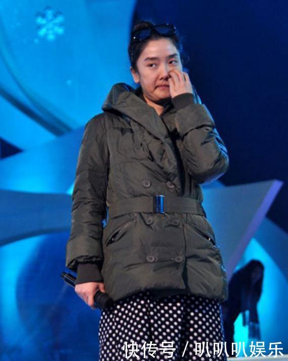 杨魏玲花素颜照,与普通人没什么两样,果然是照