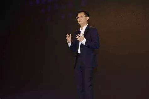 福布斯全球体育老板富豪榜出炉,他居然超过了