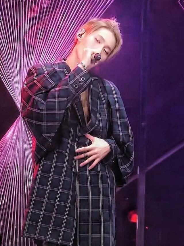 木子洋走过dior
