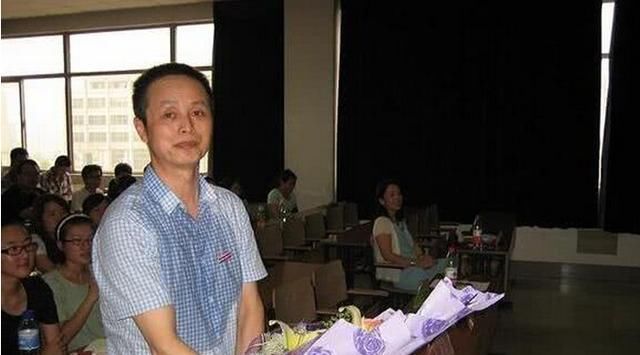 章泽天父亲曝出女儿感情状况,用八字评价刘强