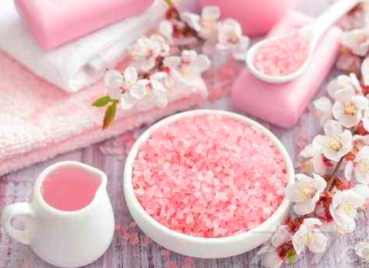 鸡皮肤用什么身体乳好,五点教你重回光滑肌!