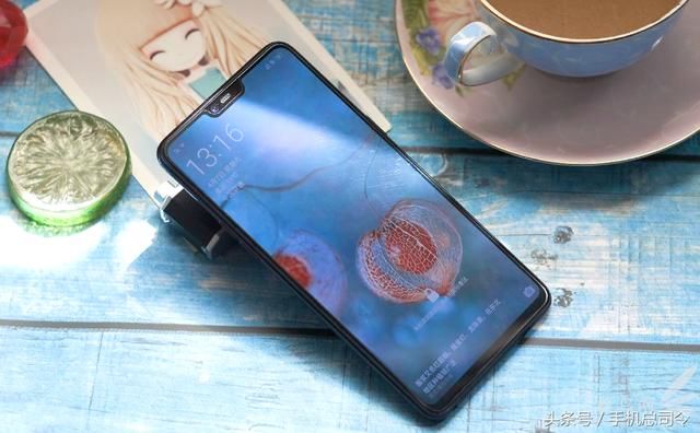 骁龙845+全面屏+液冷散热,比OPPOR15便宜3