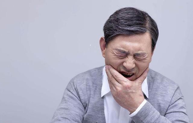 牙疼起来可真难受,没想到这几个常用穴位止牙疼的效果这么好!