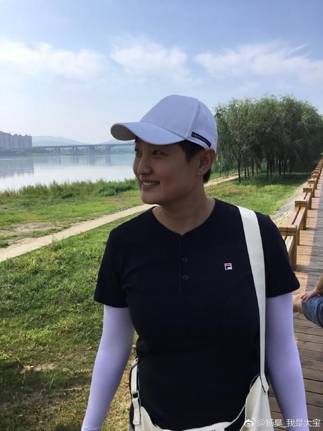 前女排国手杨昊近照:38岁身材很好,结婚8年仍