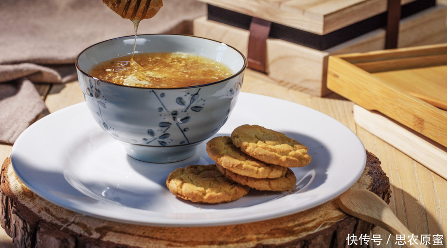 蜂蜜和什么吃治咳嗽,蜂蜜香油冲鸡蛋怎么样?