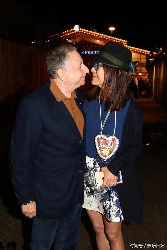 55岁杨紫琼与61岁外籍未婚夫近照,网友调侃:好像一对父女