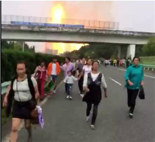 贵州一天然气管发生燃烧爆炸 民众狂奔逃生