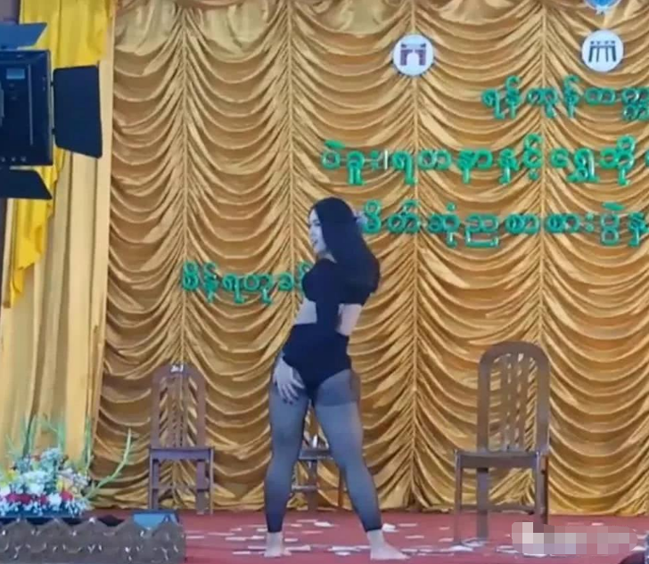 大学生联谊会跳黑丝袜热舞 校方怒了