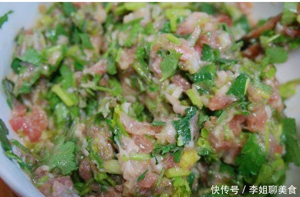 姥姥用了30年的饺子馅秘方,又鲜又嫩,一咬一嘴