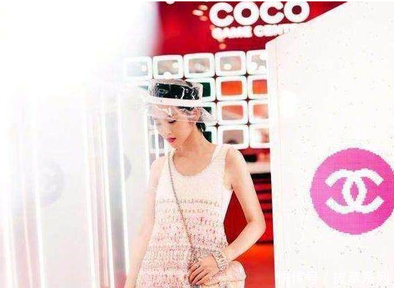 29岁的唐艺昕未婚先孕拍照肚子大到都藏不住