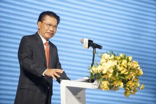 最新内地十大富豪排行榜,其中只有一名女性,她