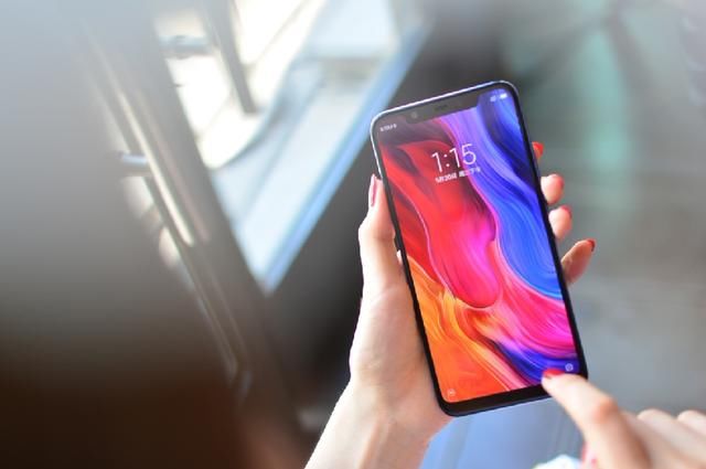 小米8凌晨预售遭疯抢,五大不得不买的理由热度