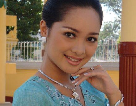 它就是缅甸,缅甸是一个东南亚国家,与我国的东北地区接壤.