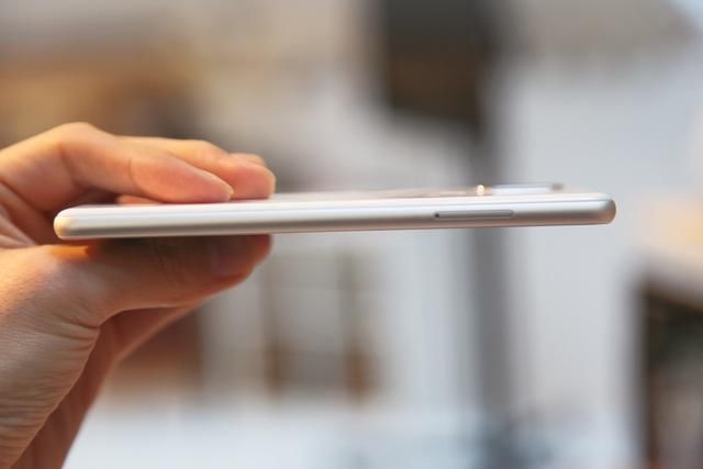 小米MIX2S评测:从首发全面屏,到全能旗舰,MIX