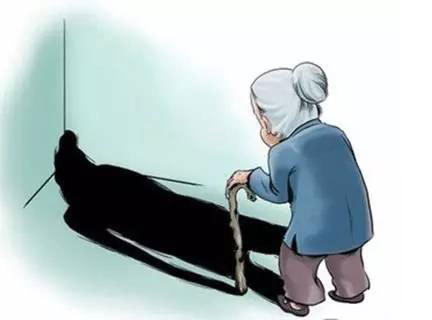 《律师帮帮忙》儿媳迁走我的户口 谁来给我养