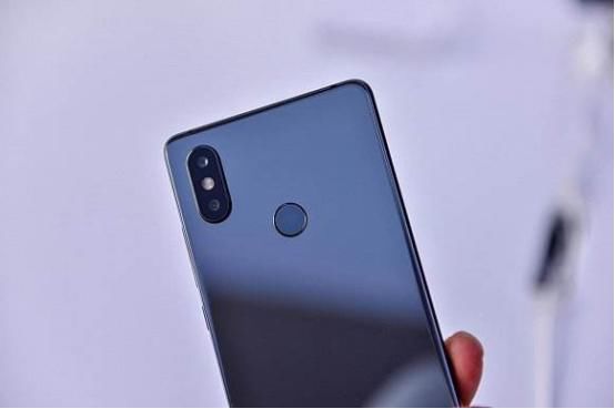 小米8SE是线下真旗舰,没有对手,受欢迎程度不