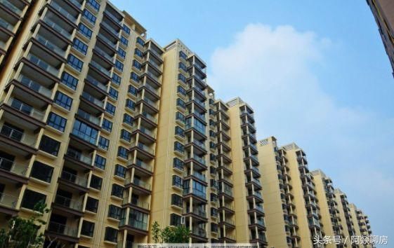 一梯两户两梯四户到底哪个好?幸亏房产的