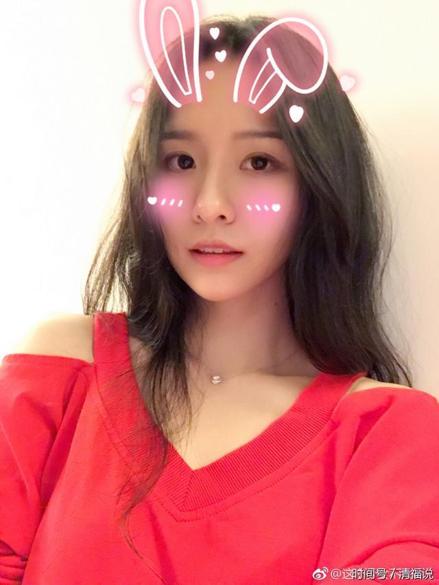 斗鱼TV两大扛柱子--陈一发和阿冷,一份对比让