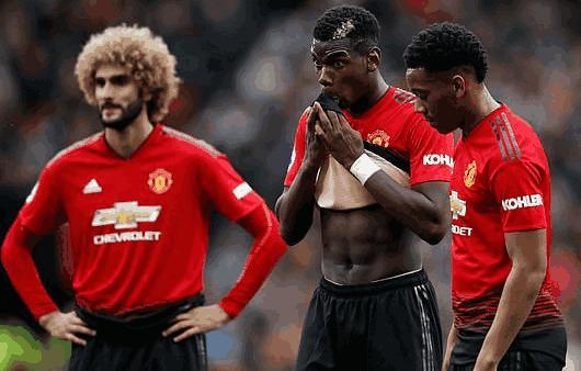 两名宿不看好曼联进前四!曼联踢着上世纪八十