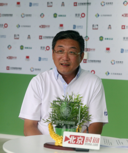 就在国奥金冠国奥村足球营!