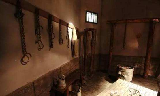 日军女特务被军统头子折磨, 最后被一套刑具征